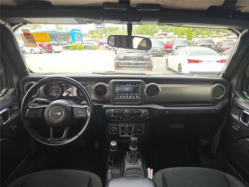Used 2021 Jeep Wrangler Unlimited Sport AWD/4WD image 17