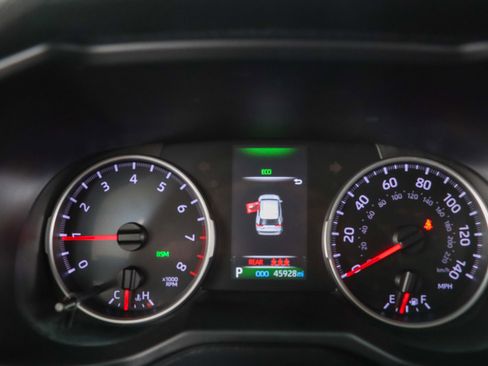 Used 2022 Toyota RAV4 XLE FWD image 15