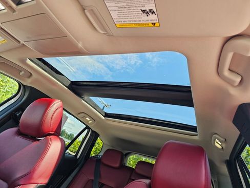 Certified 2025 MAZDA CX-50 AWD 2.5 Hybrid w/ Premium Pkg image 11