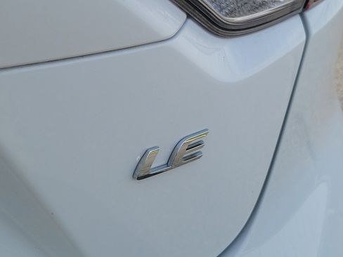 Used 2022 Toyota Corolla LE image 8