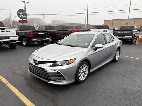 Used 2024 Toyota Camry LE image 18