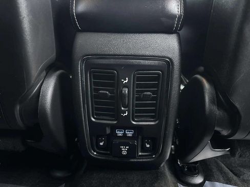 Used 2015 Jeep Grand Cherokee Limited image 25