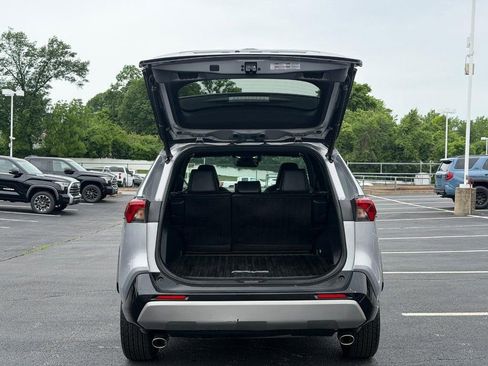 Used 2022 Toyota RAV4 XSE w/ XSE Grade Weather Package AWD/4WD image 4