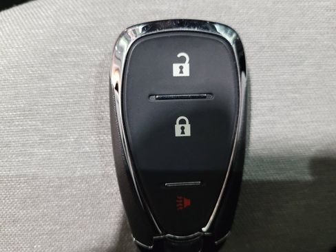 Used 2024 Chevrolet Equinox LS image 32