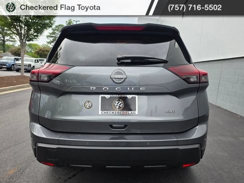 Used 2026 Nissan Rogue SV AWD/4WD image 4