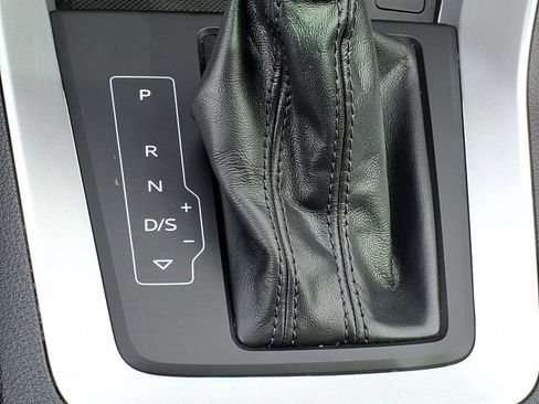 Used 2025 Audi Q3 2.0T Premium AWD/4WD image 19
