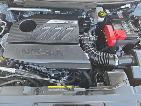 Used 2025 Nissan Rogue SV FWD image 30