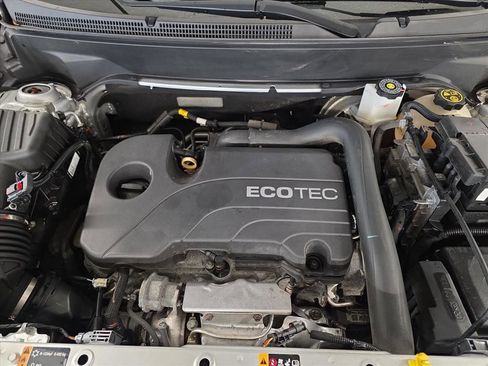 Used 2021 Chevrolet Equinox LT w/ Driver Convenience Package image 21