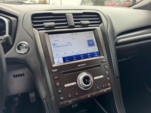 Used 2020 Ford Fusion Titanium image 16