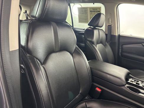 Used 2024 Honda Pilot Touring image 31