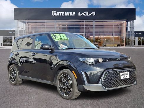 Certified 2023 Kia Soul EX image 1
