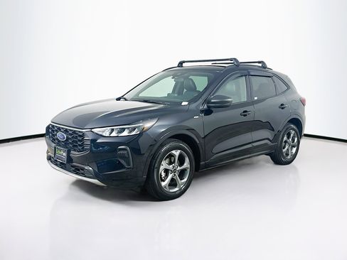 Used 2023 Ford Escape ST-Line AWD/4WD image 3