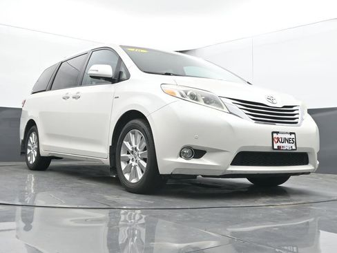 Used 2016 Toyota Sienna Limited Premium AWD/4WD image 50
