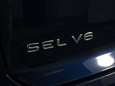 Used 2022 Volkswagen Atlas Cross Sport SEL Premium R-Line AWD/4WD image 27