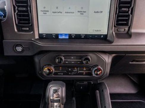 New 2025 Ford Bronco Badlands image 33