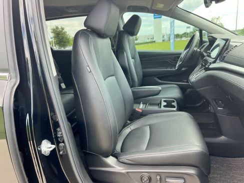 Used 2024 Honda Odyssey EX-L image 12