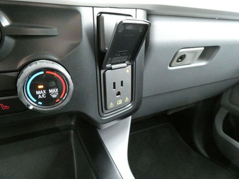 New 2026 Ford F250 XLT w/ XLT Premium Package AWD/4WD image 25