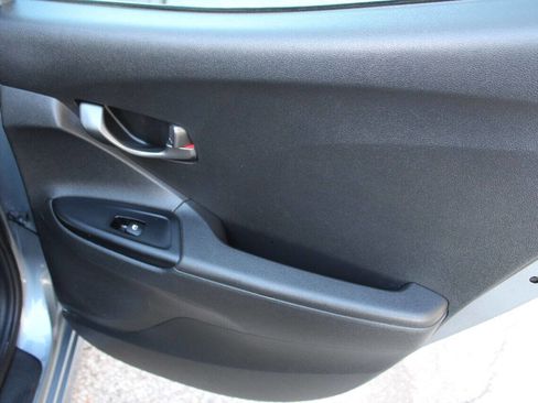 Used 2019 Hyundai Veloster 2.0 image 14