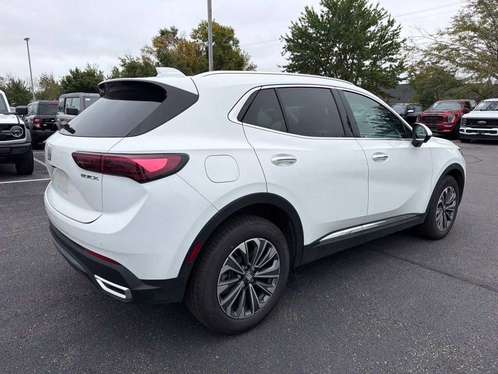 Used 2024 Buick Envision Preferred AWD/4WD image 3