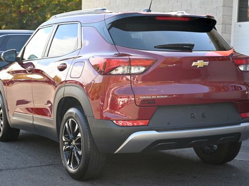 Used 2022 Chevrolet TrailBlazer LT w/ Convenience Package image 5