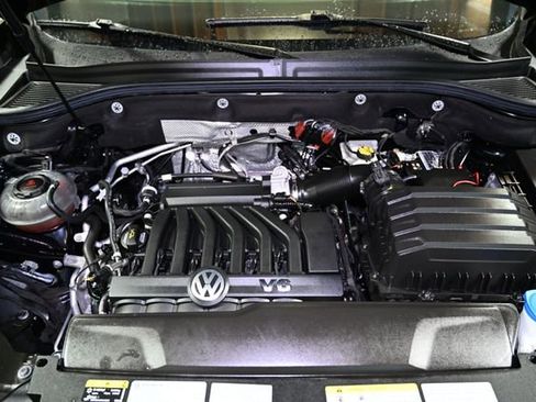 Used 2022 Volkswagen Atlas SEL Premium image 20