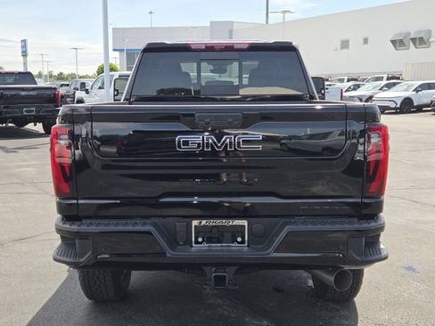 New 2026 GMC Sierra 2500 Denali w/ Denali Reserve Package AWD/4WD image 22