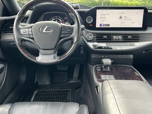 Used 2023 Lexus LS 500 AWD w/ Interior Upgrade Package image 24
