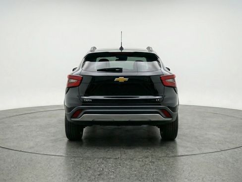 Used 2025 Chevrolet Trax LT w/ LT Convenience Package FWD image 7