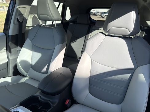 New 2025 Toyota RAV4 XLE Premium w/ Weather Package AWD/4WD image 22