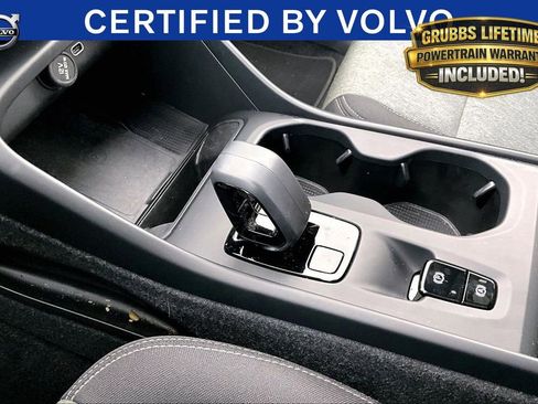 Certified 2024 Volvo XC40 B5 Core AWD/4WD image 18