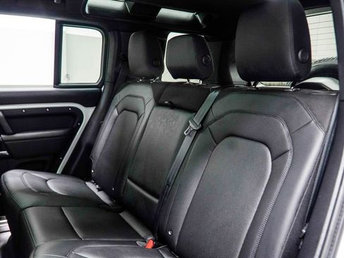 Used 2025 Land Rover Defender 110 S image 45