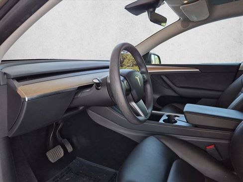 Used 2023 Tesla Model Y Long Range AWD/4WD image 10