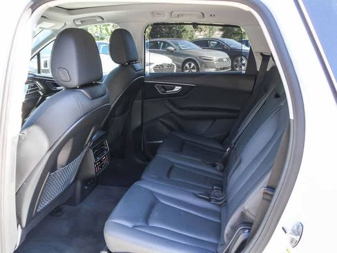 Used 2023 Audi Q7 Premium Plus w/ Premium Plus Package image 17