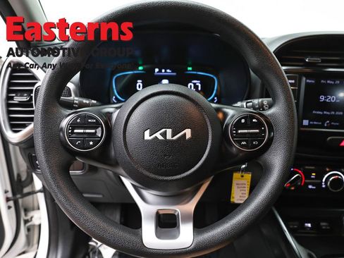 Used 2024 Kia Soul LX w/ Option Group 015 FWD image 10