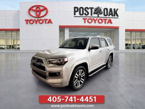 Used 2024 Toyota 4Runner Limited AWD/4WD image 4