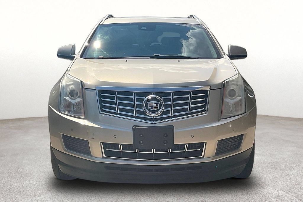 Used 2015 Cadillac SRX Luxury w/ Driver Awareness Package FWD image 4
