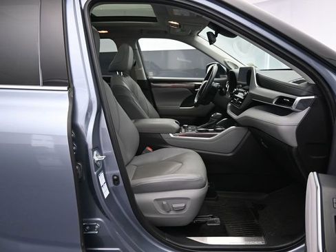 Used 2021 Toyota Highlander Platinum image 43
