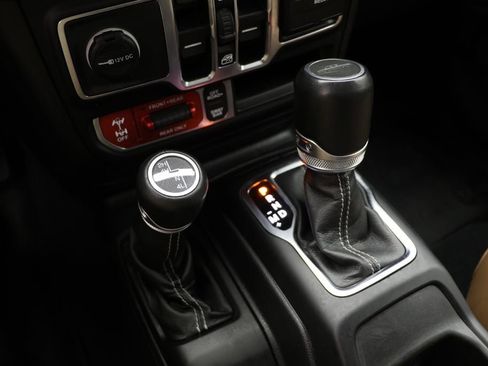 Used 2021 Jeep Gladiator Rubicon AWD/4WD image 28