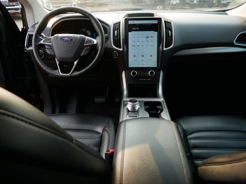 Certified 2024 Ford Edge SEL AWD/4WD image 18