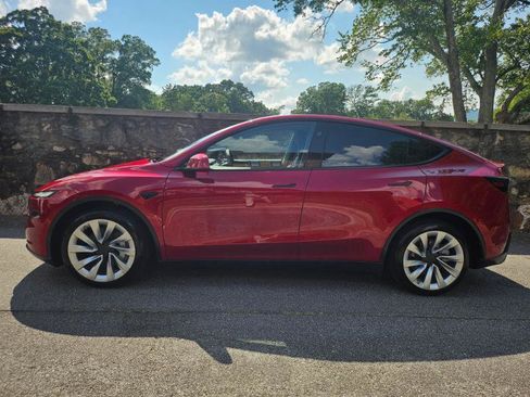 Used 2026 Tesla Model Y Long Range RWD image 8