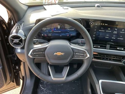 New 2026 Chevrolet Equinox LT image 16