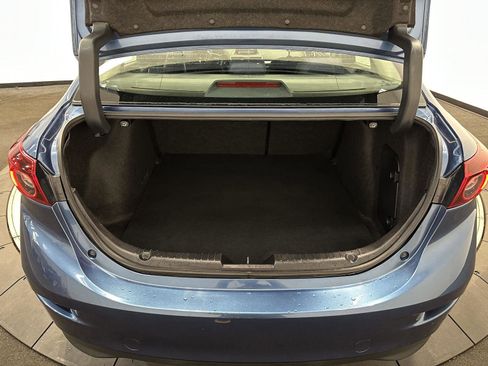 Used 2017 MAZDA MAZDA3 Sport w/ Preferred Equipment Package image 24