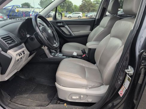 Used 2014 Subaru Forester 2.5i Limited AWD/4WD image 6