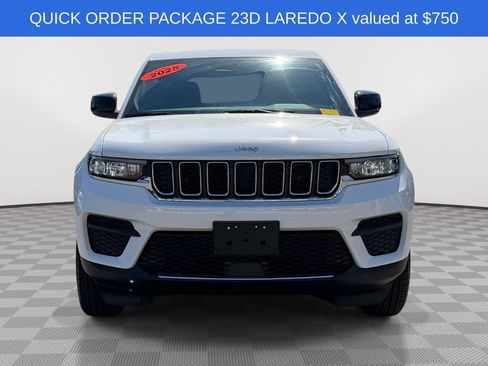 Used 2025 Jeep Grand Cherokee Laredo X w/ Luxury Tech Group I AWD/4WD image 2
