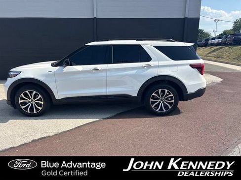 Certified 2024 Ford Explorer ST-Line w/ Class IV Trailer Tow Package AWD/4WD image 2