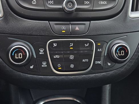 Used 2025 Chevrolet Malibu LT FWD image 15