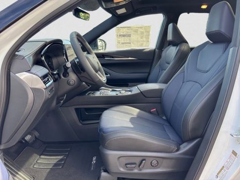 New 2026 INFINITI QX60 Sport w/ Dark Cargo Package AWD/4WD image 10