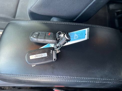 Used 2014 Jeep Grand Cherokee Laredo RWD image 26