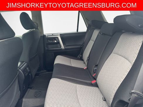 Used 2018 Toyota 4Runner SR5 AWD/4WD image 24