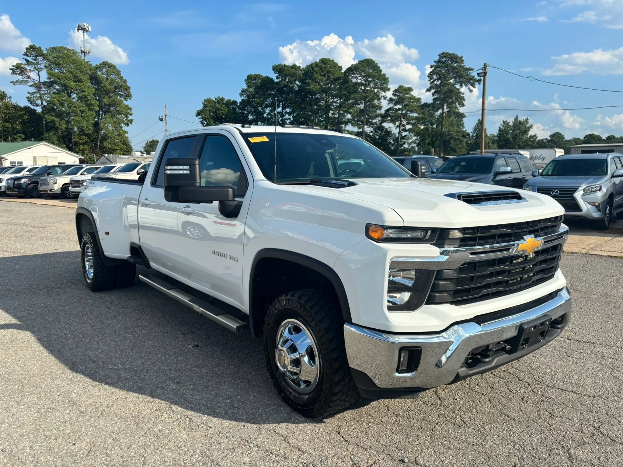 Used 2024 Chevrolet Silverado 3500 LT w/ Convenience Package AWD/4WD image 7